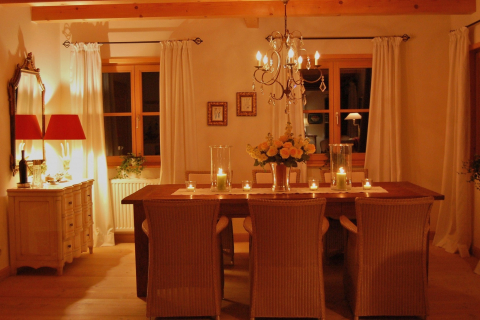 5BD0ECE1-D942-47E8-B100-B8AC49D80A51